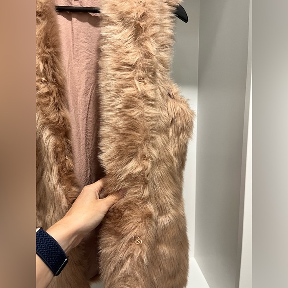 ZARA Faux Fur Vest blogger favorite size large pockets - Picture 5 of 14
